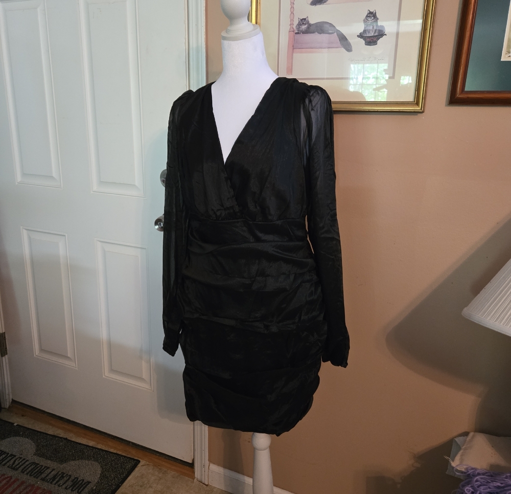 ANDREE BY UNIT Black Long Sleeve V-Neck Ruched Waist Dress